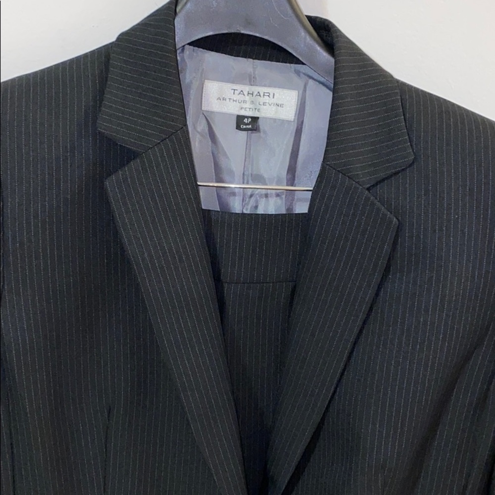 Tahari- Striped skirt suit